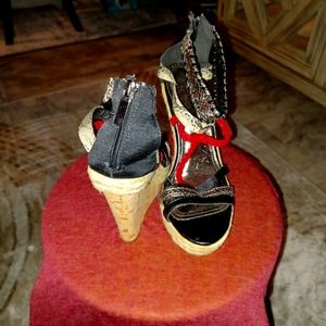 Multi Colored Black, Red Snake Skinned Wedges w/ Zipper in Back